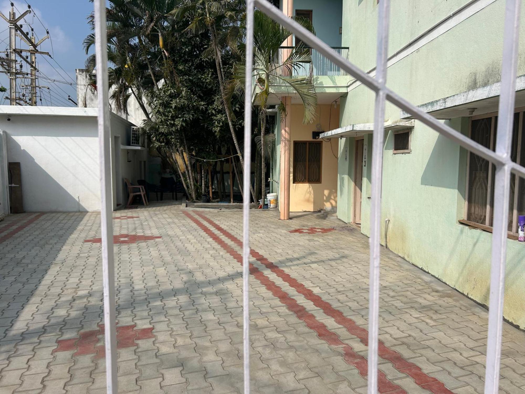 Anbu Ramana Apartment *